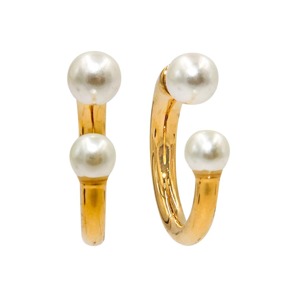 ACCENT Pearl cuff earrings in gold accent cuff earring with enamel coating in basic white colour