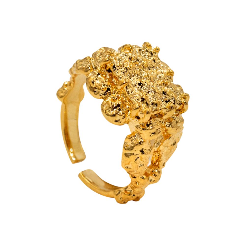 ACCENT Ring with corrugated metal in gold accent ring in gold with pressed metal