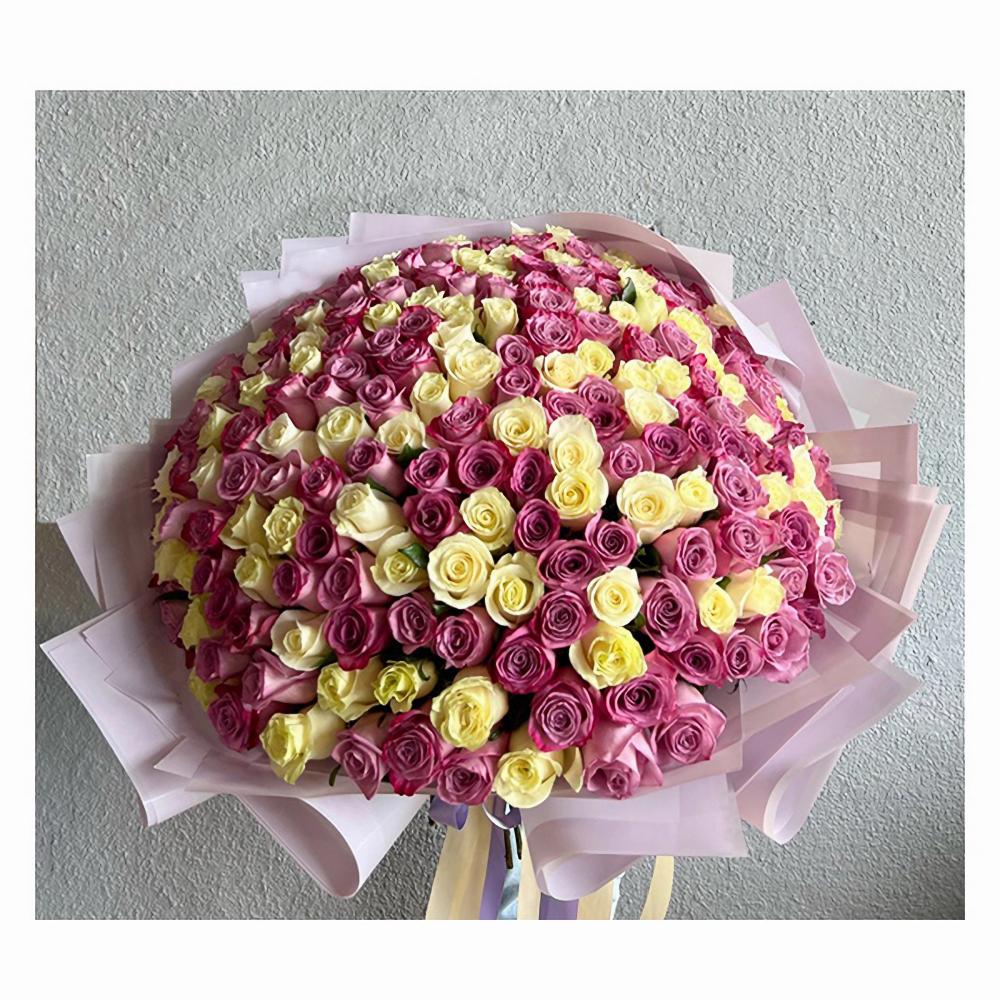 цена 400 Lavender and White Rose Mixed Bouquet