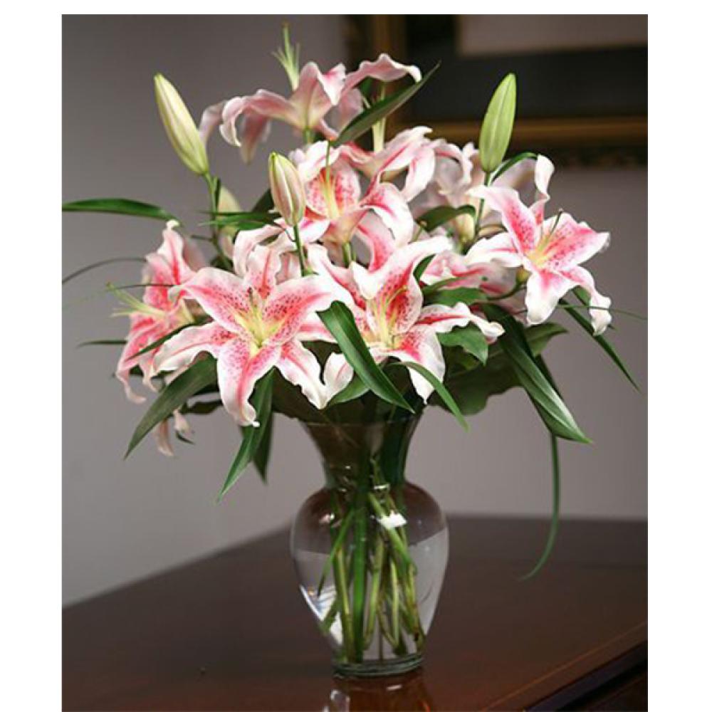 цена Pink Lily with Glass Vase