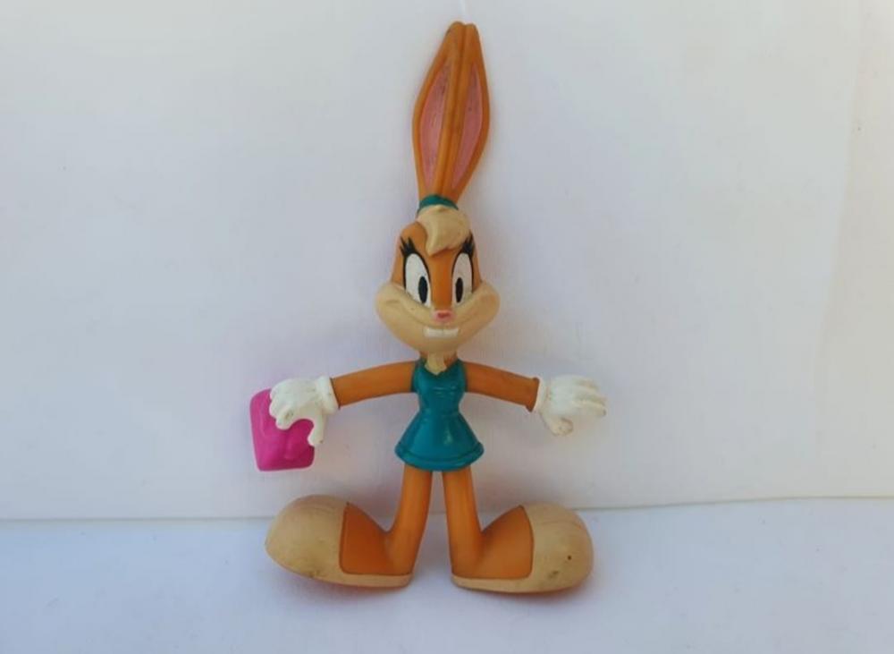 Lovely rabbit Lola from the series of beautiful, charming and charismatic cartoon characters Bugs Bunny. family love cute keychain engraved the love family for parents children present keyring bag charm families member gift keyrings