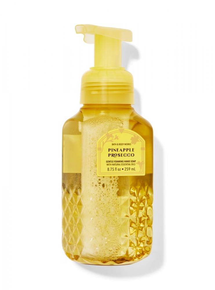 Bath and Body Works, Foaming hand soap, Pineapple prosecco, Gentle, 8.75 fl. oz (259 ml) 3 types handmade fruit soap essential oil soap mango lemon pineapple fruity floral scents hydrated and refreshed soap